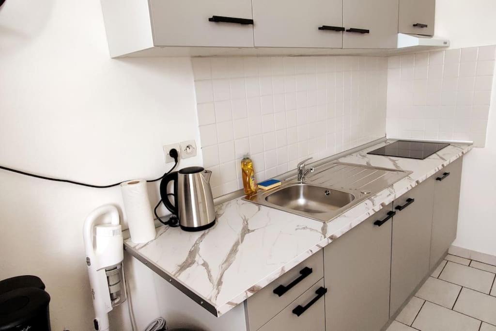 Appartement Style Industriel Au Centre De ドゥエー エクステリア 写真