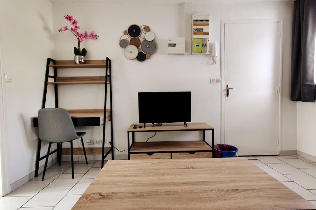 Appartement Style Industriel Au Centre De ドゥエー エクステリア 写真