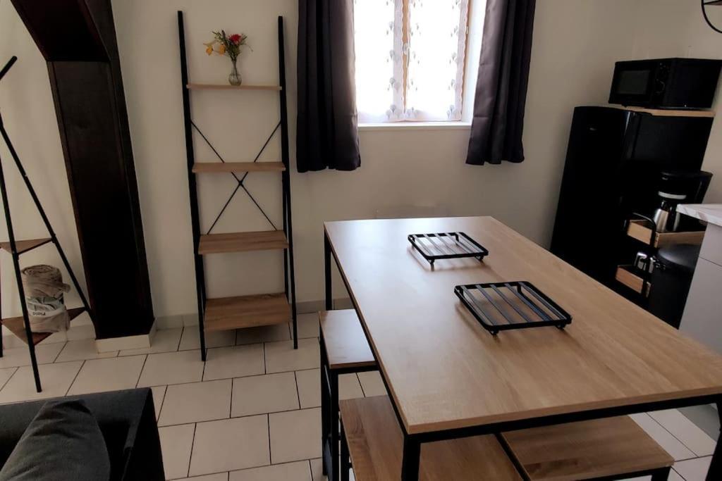 Appartement Style Industriel Au Centre De ドゥエー エクステリア 写真