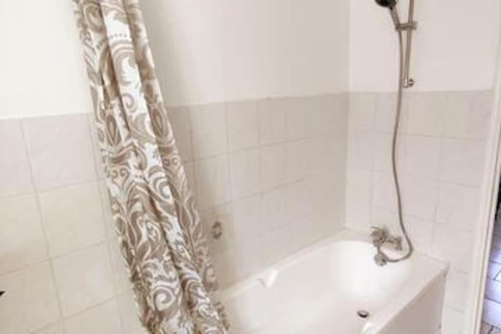 Appartement Style Industriel Au Centre De ドゥエー エクステリア 写真