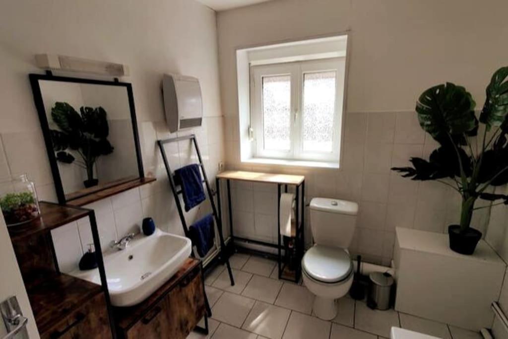 Appartement Style Industriel Au Centre De ドゥエー エクステリア 写真